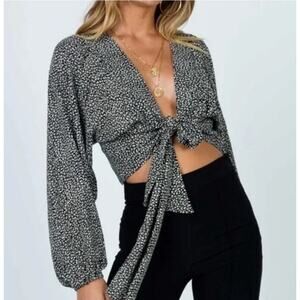 Princess Polly New Mood Cropped Black White Wrap Cheetah Leopard Tie Front Top 4